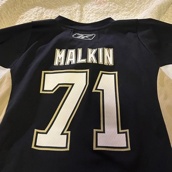 Reebok Kids Hockey Jersey - Black and Tan - Picture 4 of 7